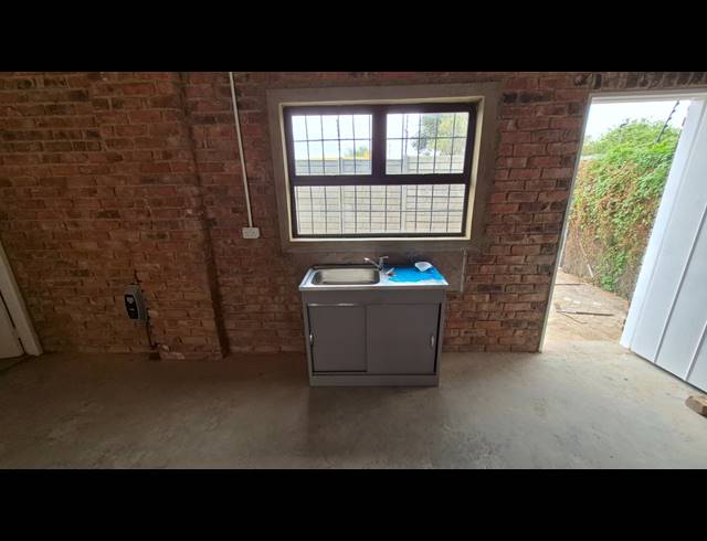 100M² FACTORY TO LET IN BENONI SOUTH
